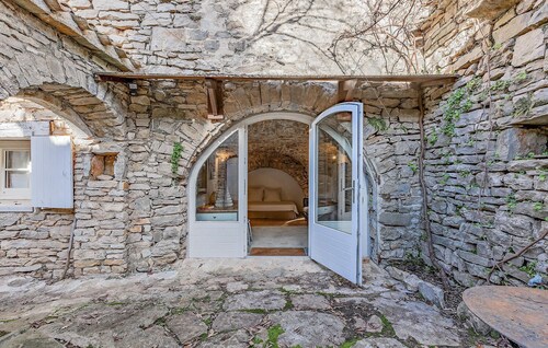 Magnifique maison de 11 chambres à LE.