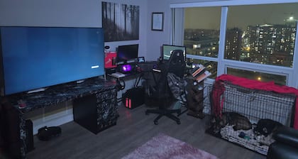 Toronto Penthouse available!