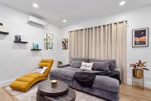 Family Villa, Beach View | Living area - Casa Roselle 3 Bedroom on the beach (Hollywood)