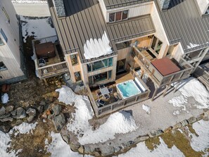 Exterior - Trailside Village #5: Slopeside 1BR w/ Hot Tub and Sauna. Ski In/Out with Discounted Ski Rentals (Killington)