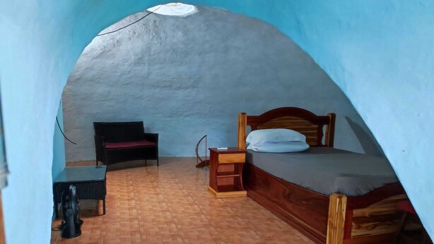 Room - Cozy 2-bedroom townhome in charming Provincia de Puntarenas with AC, WiFi (Provincia de Puntarenas)