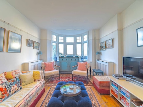 Westgate | Spectacular Sea Views | Log Burner | Sandy Beach 2 mins walk