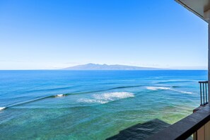 Property grounds - Oceanfront with A/C, lanai, panoramic ocean views (Lahaina)