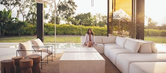 Luxury Villa near Armenia Airport with Pool, Jacuzzi, Chef, Sleeps 12
