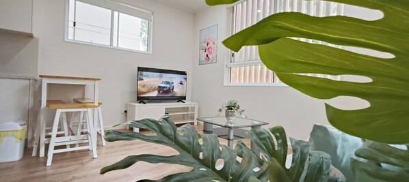 Interior - Modern one-bedroom APT Queen bed + single air bed + free secure parking (Epping)