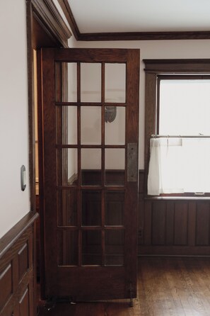 Interior - Charming 1896 farmhouse in Clarkston (Village of Clarkston)