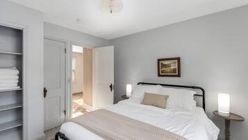 3 bedrooms, iron/ironing board, travel cot, free WiFi