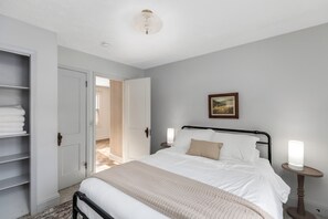 3 bedrooms, WiFi, bed sheets