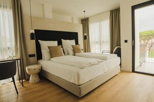 Standard Double Room | Desk, laptop workspace, soundproofing, free WiFi