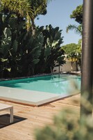 Outdoor pool, pool umbrellas