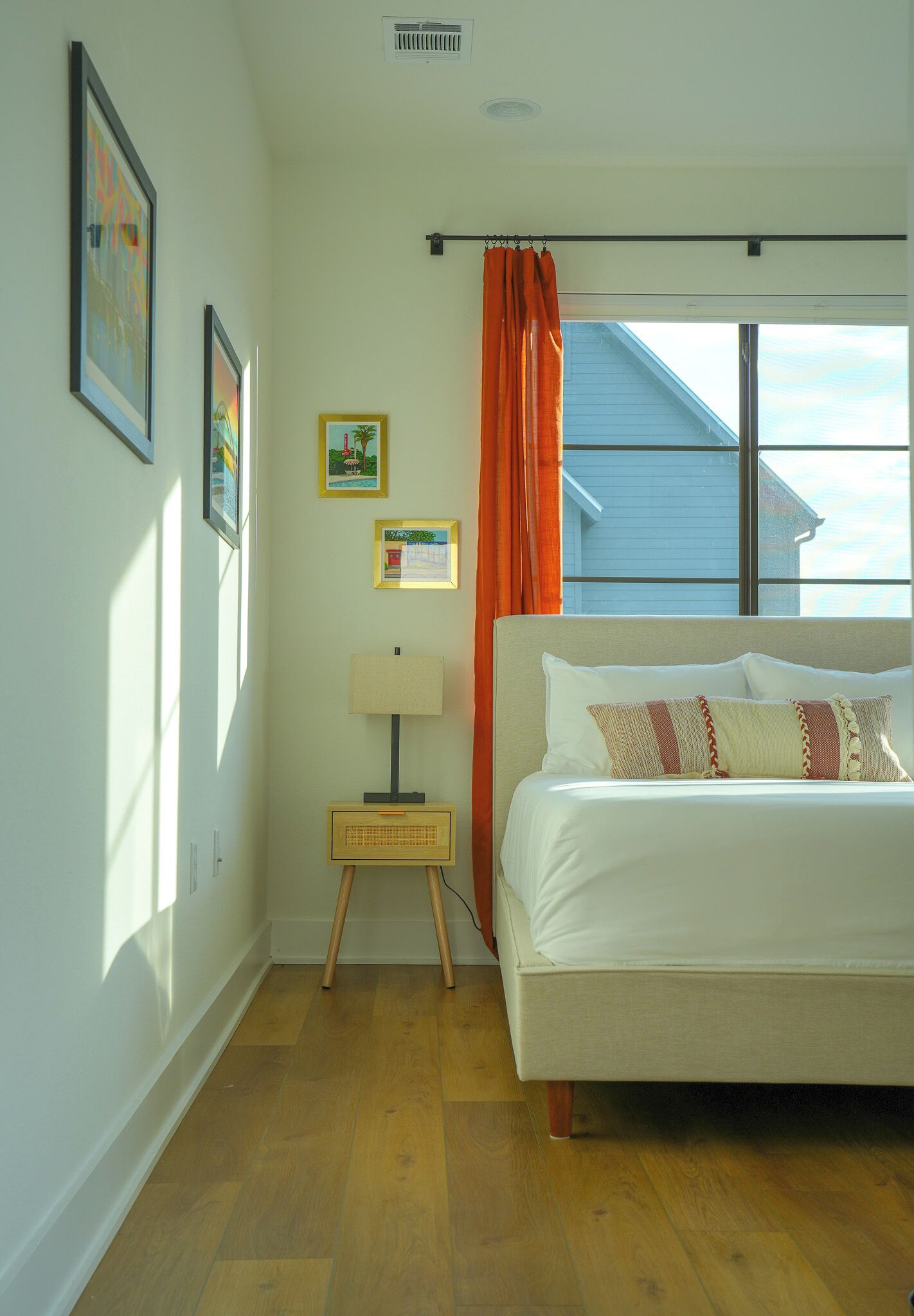 免费 WiFi、床单