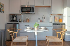 Fridge, microwave, dishwasher, coffee/tea maker - The Howdy Studio - Charming Studio minutes from Downtown w/ luxurious amenities (Austin)