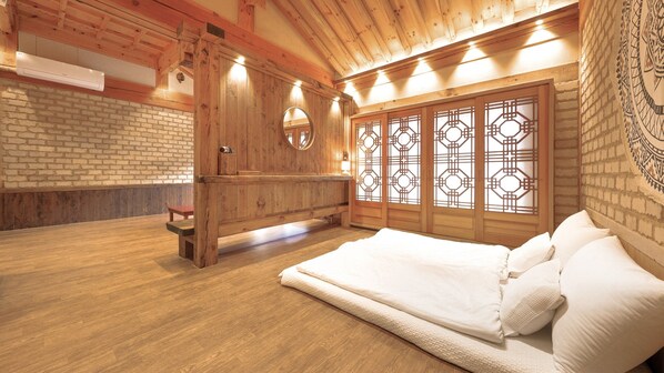 Basic Room, 1 Bedroom (Jieumheon) | 1 bedroom, free WiFi