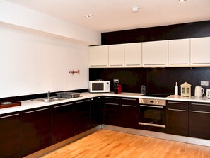 Frigorífic, microones, forn i rentaplats 