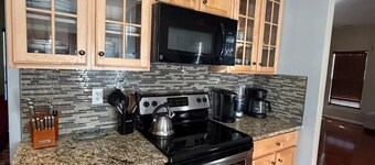 Value Packed! 6 bed home with garage in Charlotte