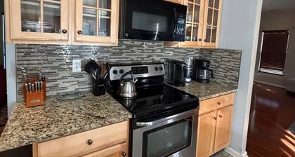 Value Packed! 6 bed home with garage in Charlotte
