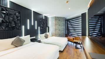 Phòng Suite Premium, 1 phòng ngủ, quang cảnh một góc biển, đối diện biển | 1 phòng ngủ, bộ đồ giường cao cấp, chăn bông, nệm Tempur-Pedic