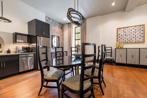 Dining - 3BR Stunning Stay 2 Blocks from Bourbon St | The Mayfair (New Orleans)