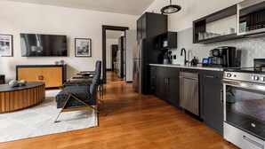Coffee/tea maker, fridge, microwave, oven - 4BR Group Getaway Walk to French Quarter | The Mayfair (New Orleans)