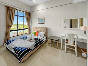 Comfort Apartment, Balcony, Partial Lake View - Melaka Mahkota Unit (Malacca City)