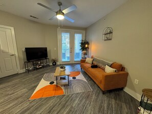 スマートテレビ、暖炉