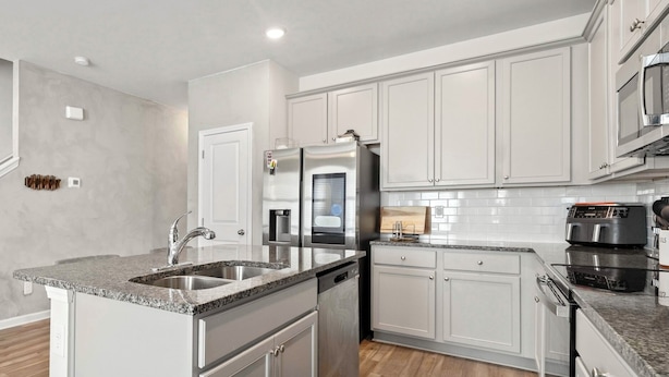 Coffee/tea maker, fridge, microwave, oven - Electric & Vibrant home 15 min from Downtown ATL (Decatur)