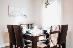 Family House | Dining room - Stay & Play - Central Family Friendly (Calgary)