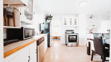 Family House | Private kitchen | Electric kettle, toaster, high chair