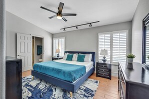 Luxury House | 8 bedrooms, iron/ironing board, free WiFi - Villa - 8 Bedrms 5 Bths 15 Beds (Las Vegas)