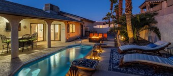 Relaxing Private Pool Home with Boat Parking; Walk to Lake; Close to Launch Ramp