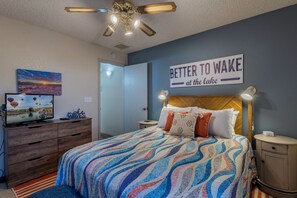 2 bedrooms, desk, iron/ironing board, free WiFi