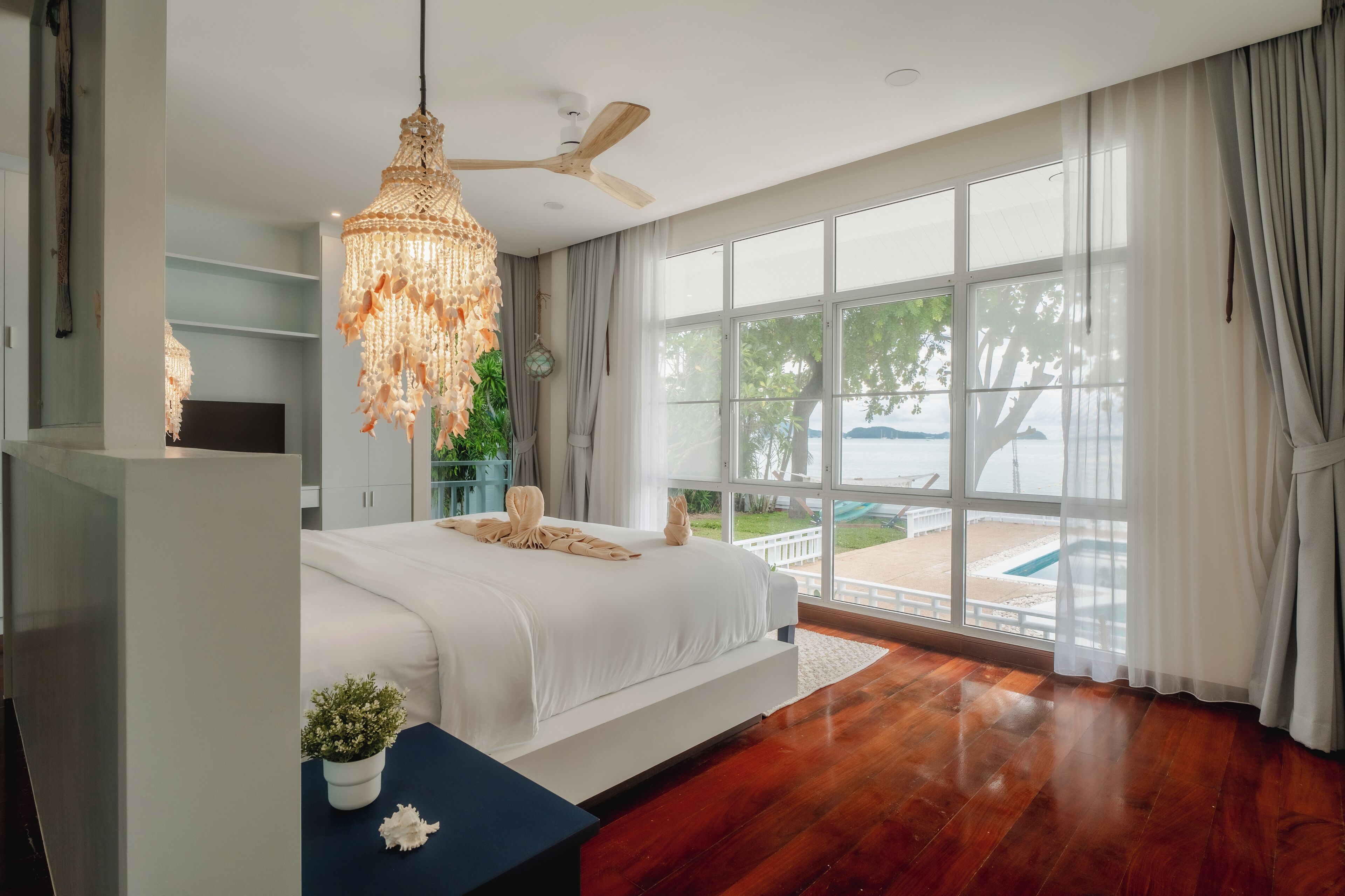 4 Schlafzimmer, Schreibtisch, Bügeleisen/Bügelbrett, kostenloses WLAN