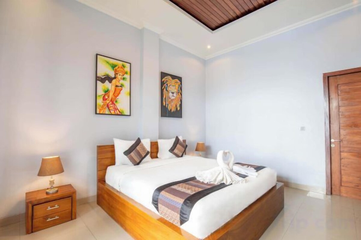 Minibar, wifi gratis y ropa de cama 