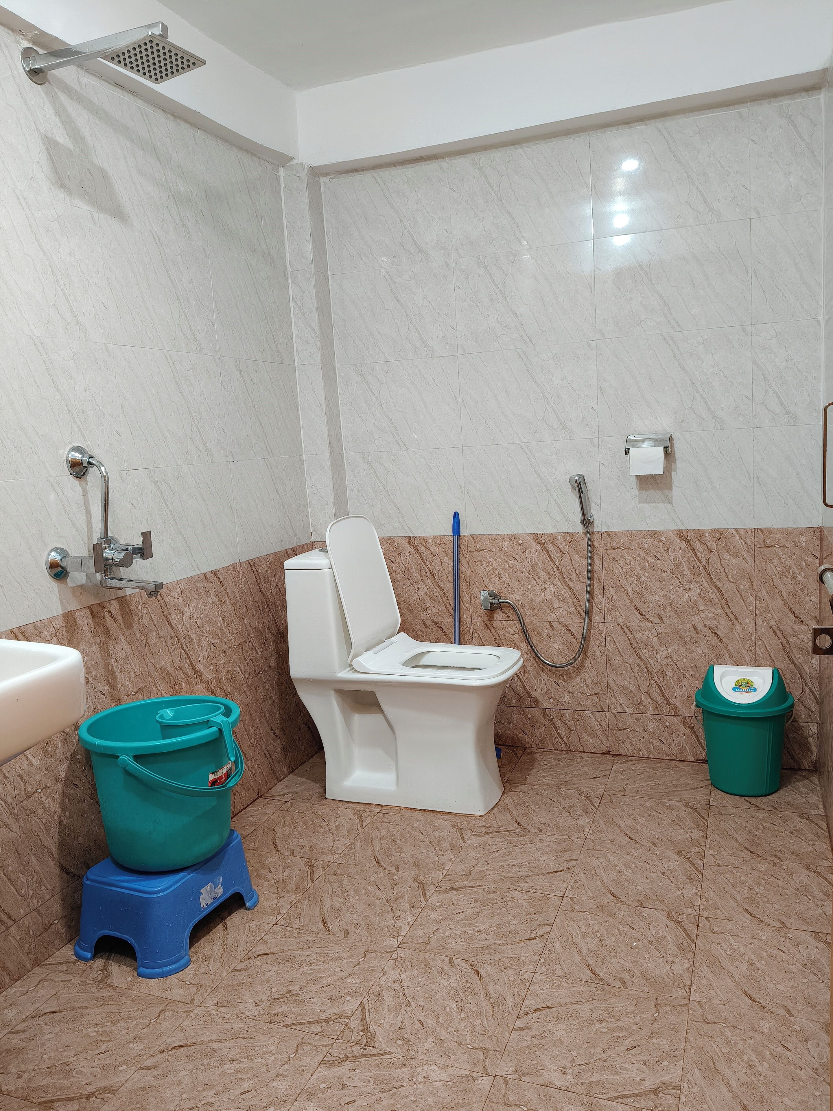 Comfort Double Room, Balcony, Valley View | Bathroom