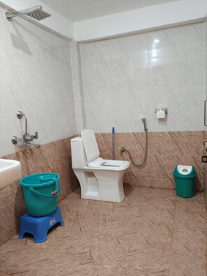 Comfort Double Room, Balcony, Valley View | Bathroom