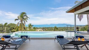 Outdoor pool - L'Esterel Villa - 2 Bedroom with Ocean View (Koh Samui)
