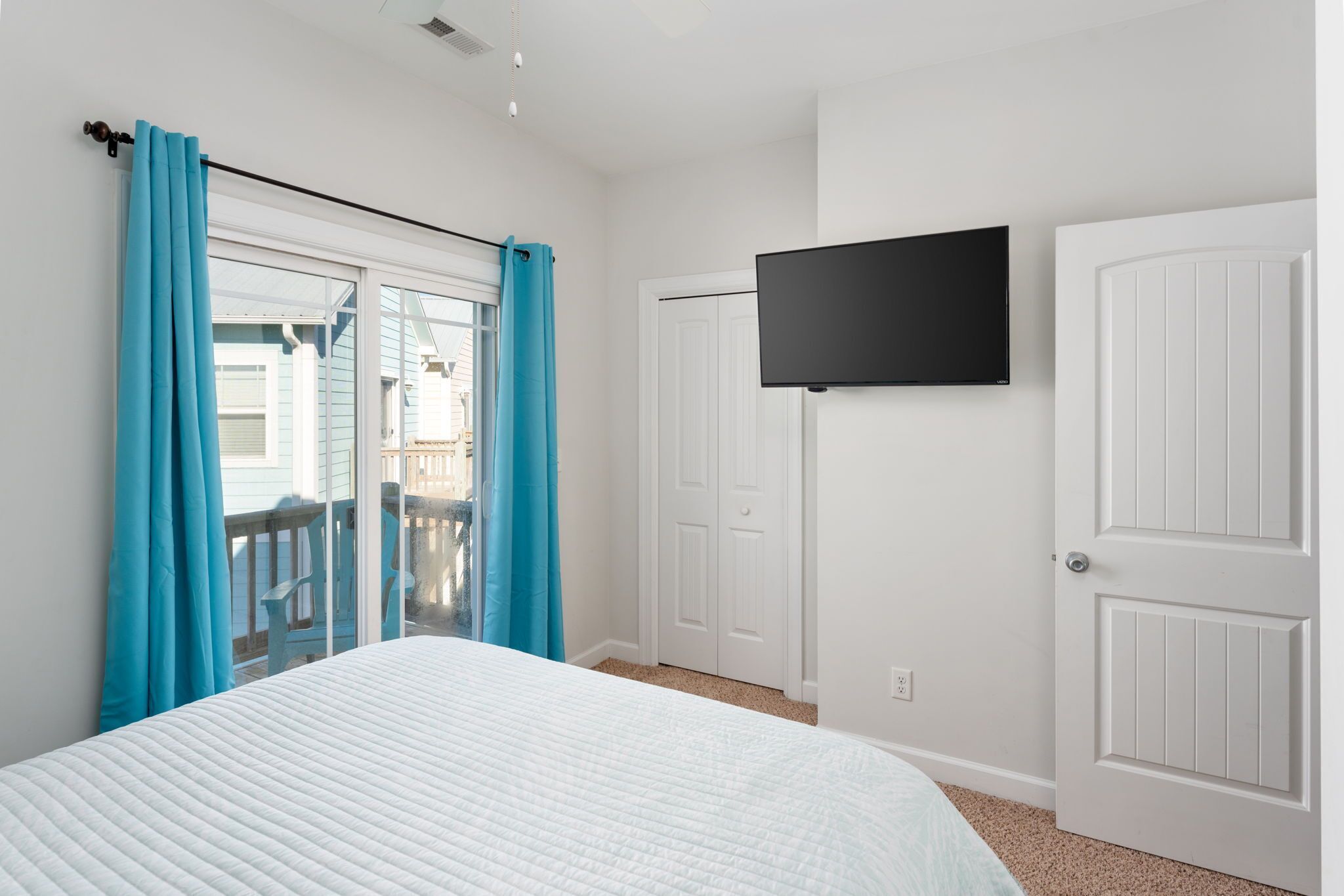 [Bedroom 3] 3rd Floor Queen Bed, Wall Mounted Roku TV, Deck Seating for 2