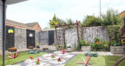 Kingsholm Sunny Vibes: 2 Bedrooms, Stadium, Free Parking, Garden