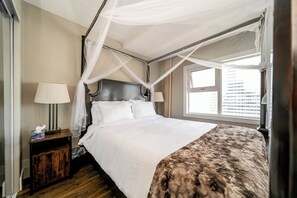 1 bedroom, desk, iron/ironing board, WiFi