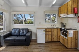 Casa de campo clásica | Cocina privada | Hervidor eléctrico y tostadora