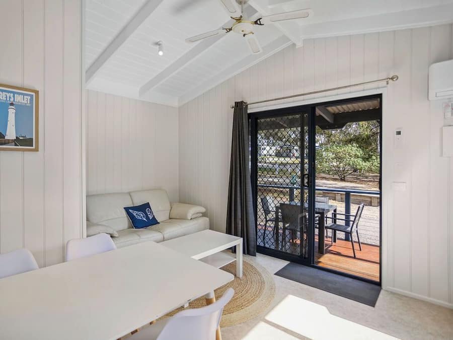 Family Cabin | Living area