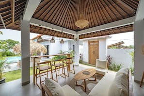Villa, 3 Bedrooms, Patio, Pool View | Living room