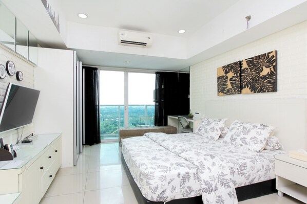 Estudio Deluxe, vista a la ciudad | Espacio para trabajar con laptop y wifi gratis