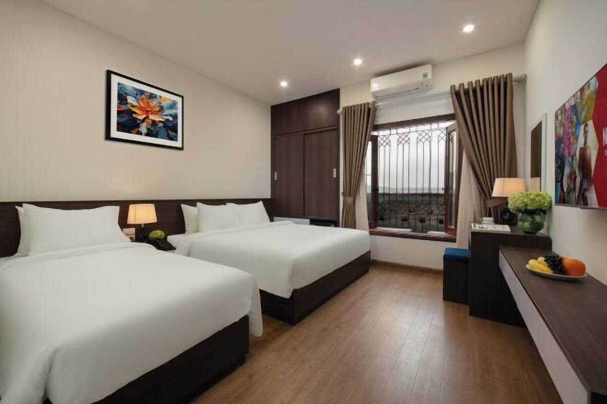 Premium bedding, down duvets, memory-foam beds, minibar