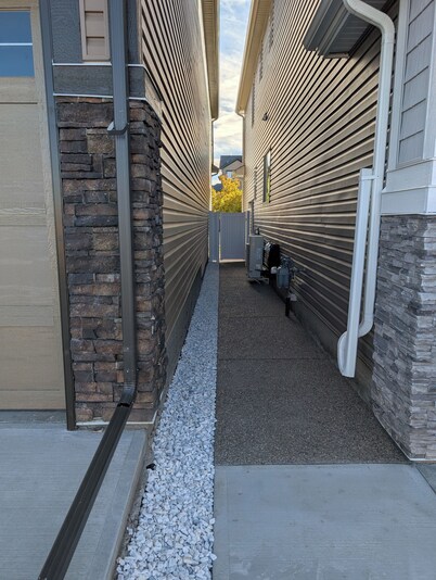 Cozy 2BR Suite | Near CTrain, Spruce Meadows & Parks | Modern Comforts Await!