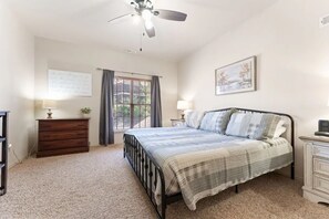 3 chambres, fer et planche à repasser, Wi-Fi gratuit, draps fournis