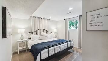 2 habitaciones, tabla de planchar con plancha, wifi y ropa de cama