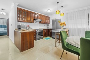 Apartamento, 2 quartos, acessível, para fumantes | Parte interna