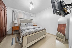 Apartment, 2 Bedrooms, Accessible, Smoking - Cozy 2-bedroom Apartment in Santo Domingo's Heart (Santo Domingo)