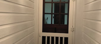All one floor Charming large2 bedroom, LR, sunrm, kitchen, 1 Full & 1 half bath